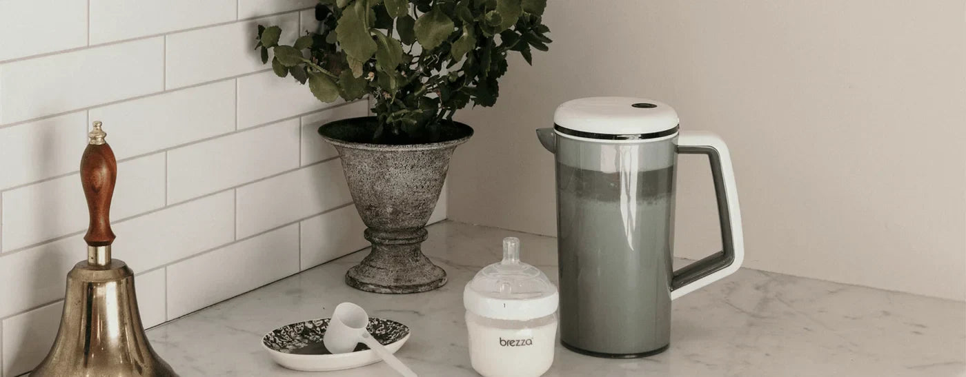 New Parent Breastmilk & Formula Feeding Guide: How Long Can Formula Sit Out?