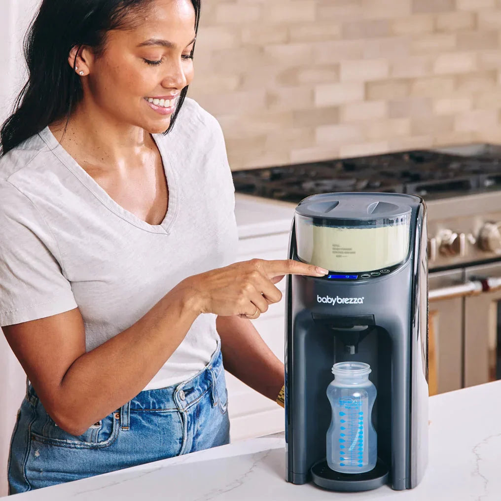 Why and How To Transition From Breastmilk to Formula