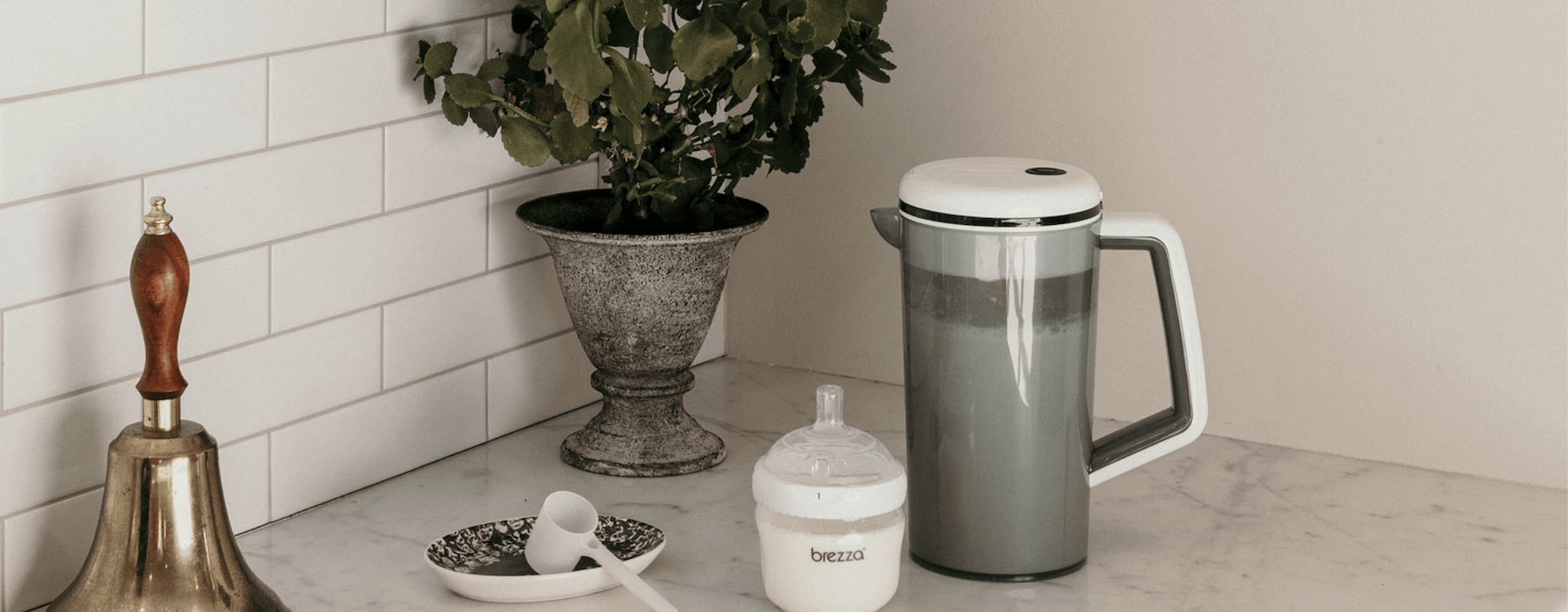 New Parent Breastmilk & Formula Feeding Guide: How Long Can Formula Sit Out?