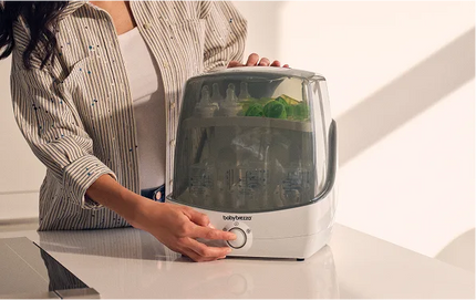 Automatically sterilizes and dries in 10 mins